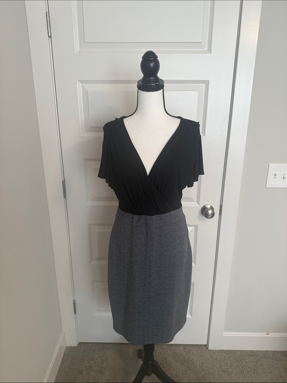 Merona| Black & Gray Two-Tone V-Neck Women's Dress